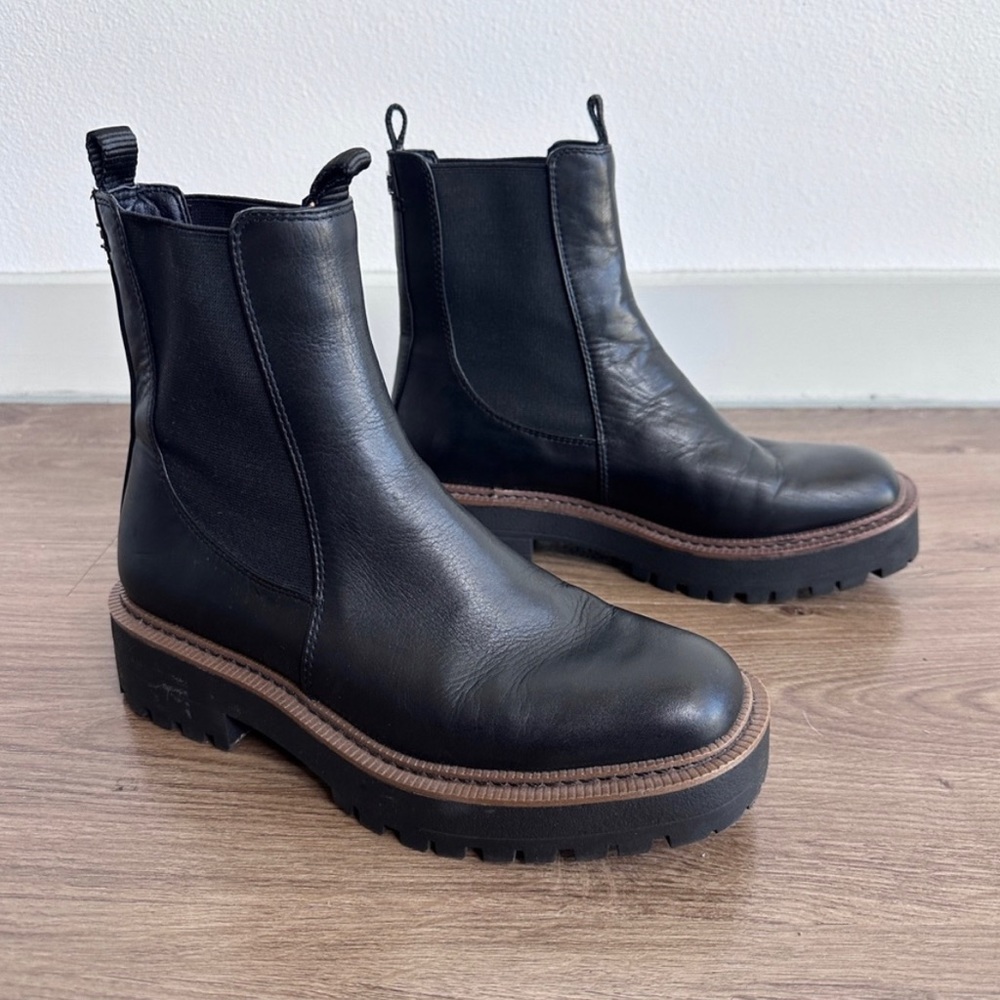Sam Edelman Women's 8 Black Laguna Chelsea Boot - great shape, looks new!
